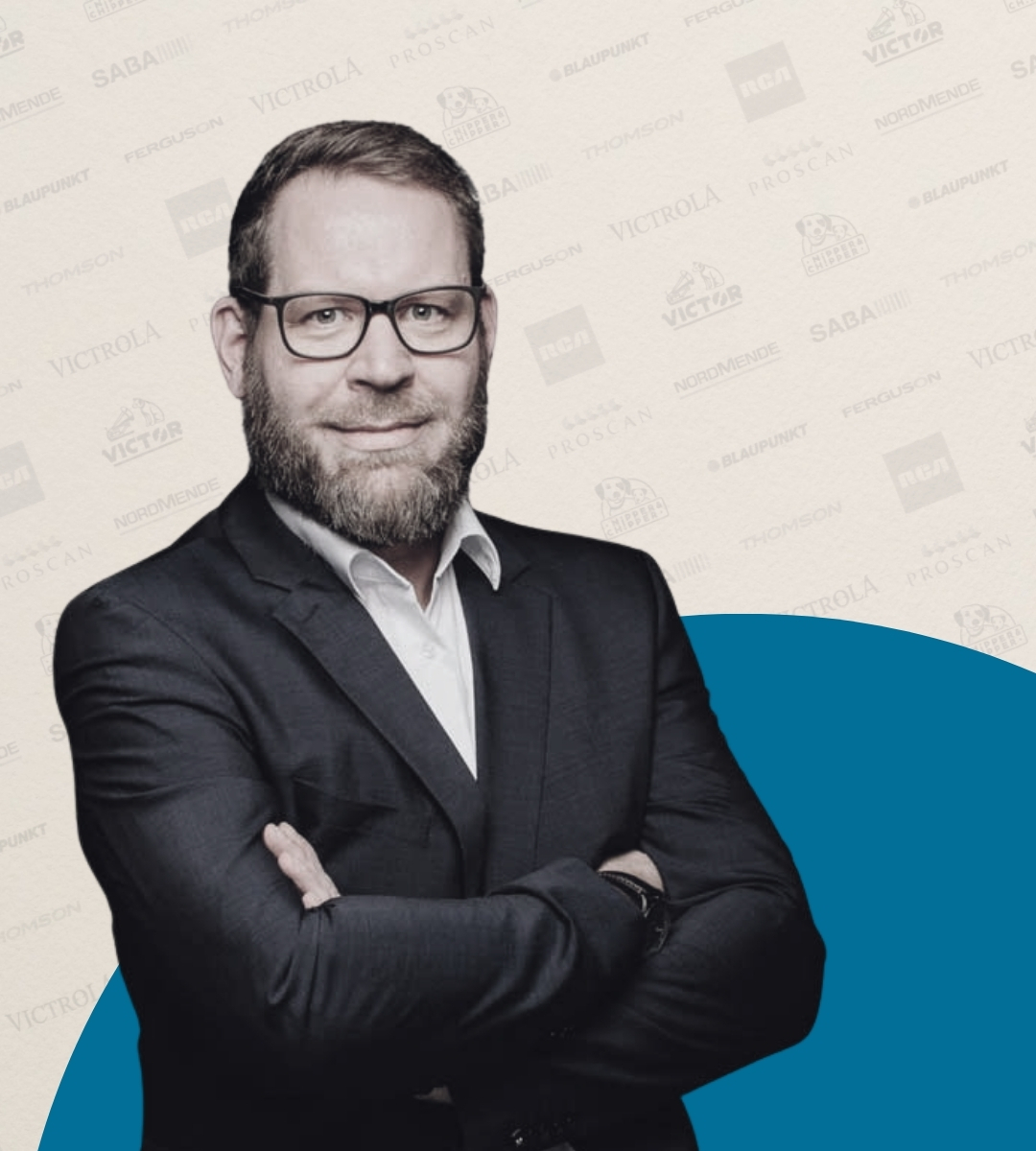 Team-Backdrop-Cards 2